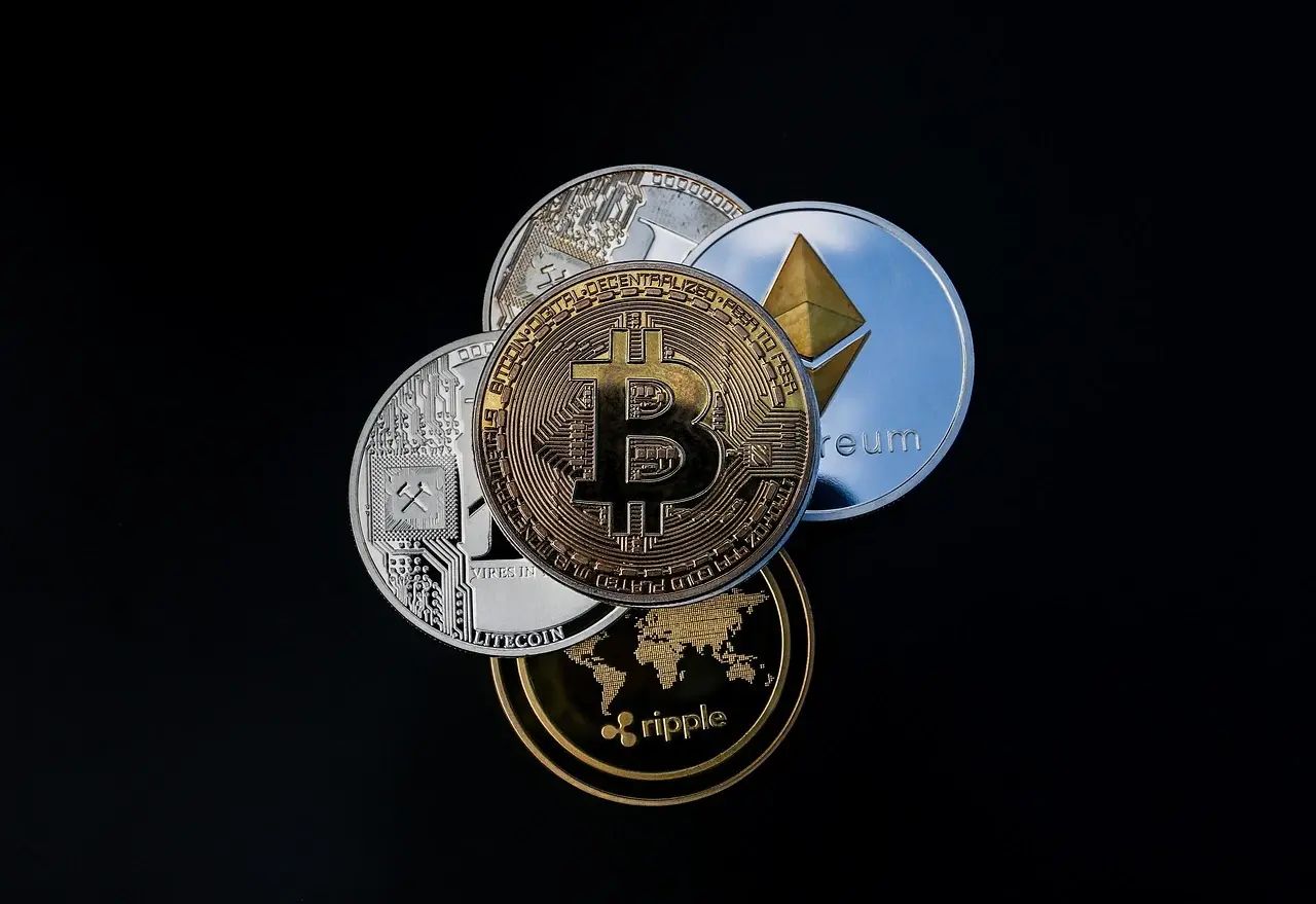 Bitcoin, Ethereum, Altcoins